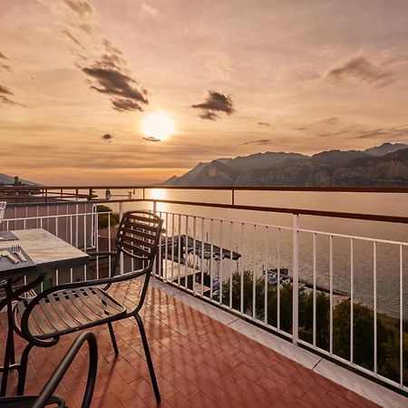 Lake View Luca Apartment 马尔切西内 外观 照片