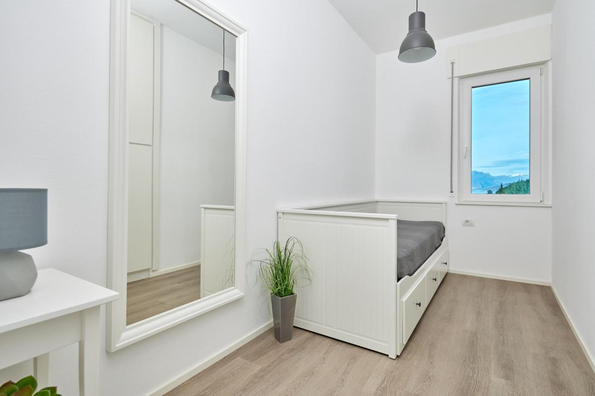 Lake View Luca Apartment 马尔切西内 外观 照片